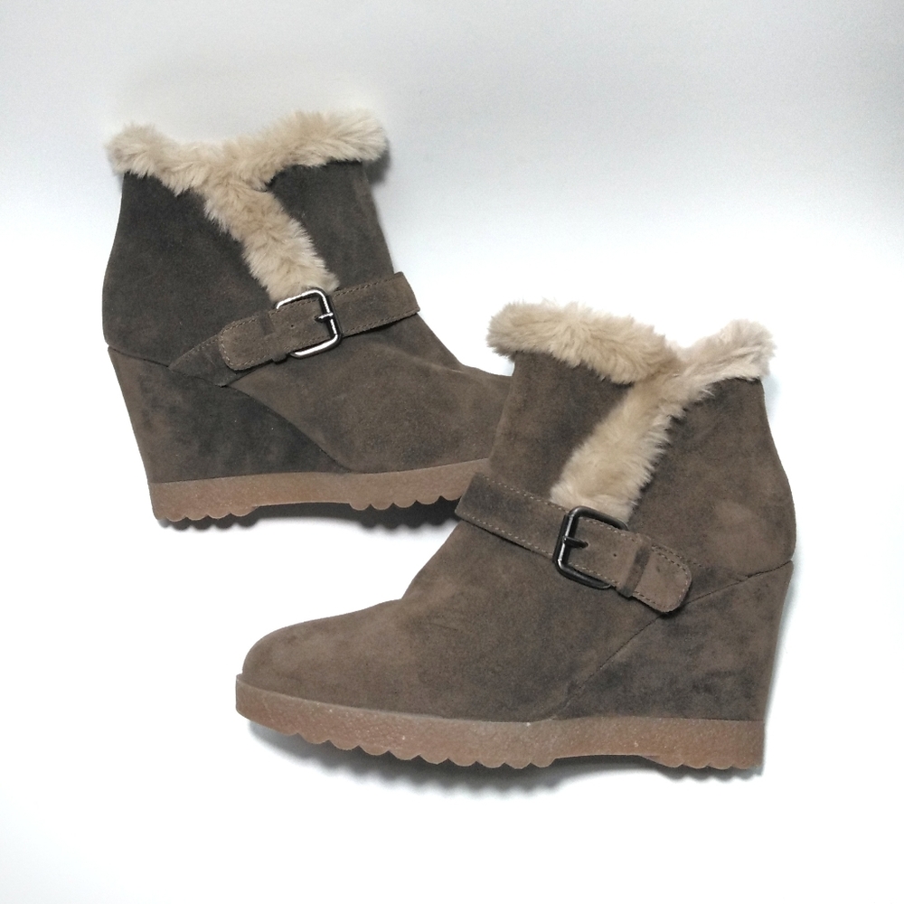 Aquatalia Carlotta Fur Lined Suede Wedge Ankle Boots Brown Cream 6 NWOT